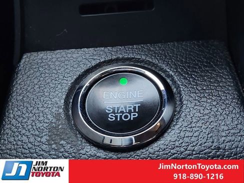 Used 2021 Ford Expedition Limited image 23