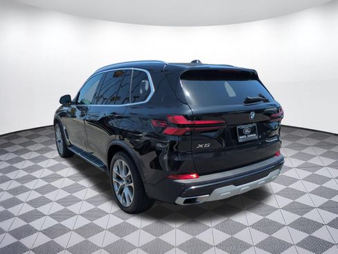 Used 2024 BMW X5 sDrive40i w/ Premium Package RWD image 3