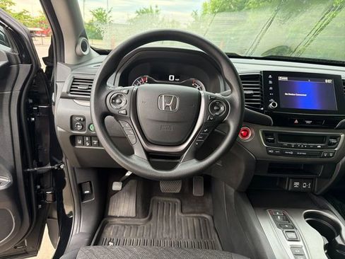 Used 2023 Honda Ridgeline Sport image 16
