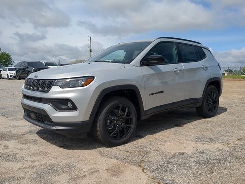 New 2026 Jeep Compass Latitude AWD/4WD image 6