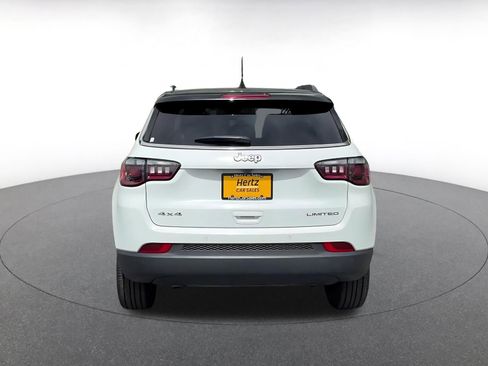 Used 2025 Jeep Compass Limited image 12