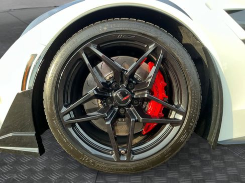 Used 2017 Chevrolet Corvette Grand Sport image 14