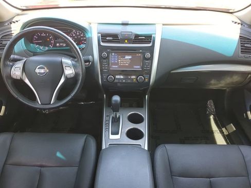 Used 2013 Nissan Altima 2.5 SL w/ Technology Pkg image 14