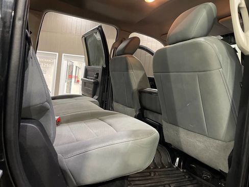 Used 2015 RAM 3500 Tradesman w/ Chrome Appearance Group image 30