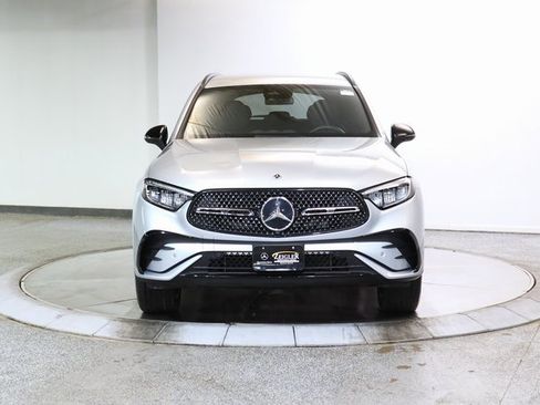 Used 2025 Mercedes-Benz GLC 350e 4MATIC w/ AMG Line image 11