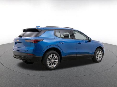 Used 2025 Chevrolet Equinox LT FWD image 9