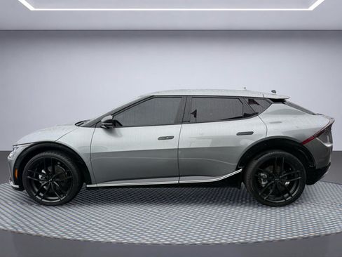 Used 2022 Kia EV6 Wind w/ Wind Technology Package AWD/4WD image 3