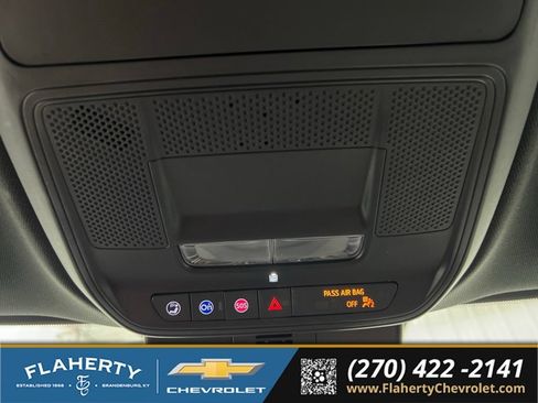 Used 2025 Buick Enclave Preferred w/ Power Package FWD image 33