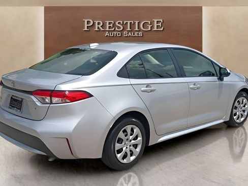 Used 2020 Toyota Corolla LE FWD image 21