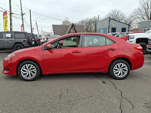 Used 2017 Toyota Corolla LE image 5