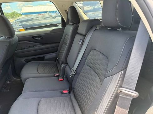 Used 2025 Nissan Pathfinder SV FWD image 12