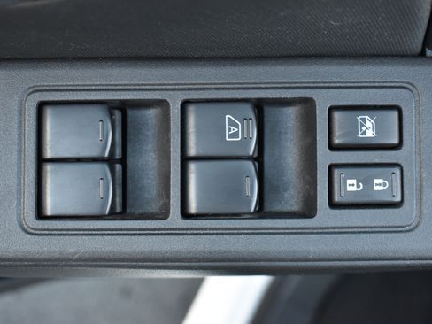 Used 2024 Nissan Frontier SL w/ Technology Package image 13