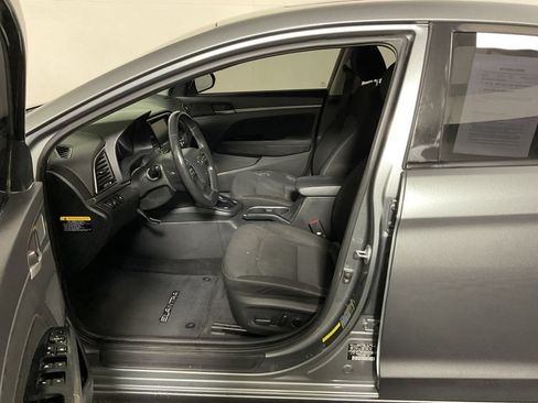 Used 2017 Hyundai Elantra Value Edition FWD image 21