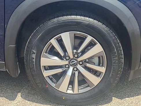 Used 2023 Nissan Pathfinder SL AWD/4WD image 9