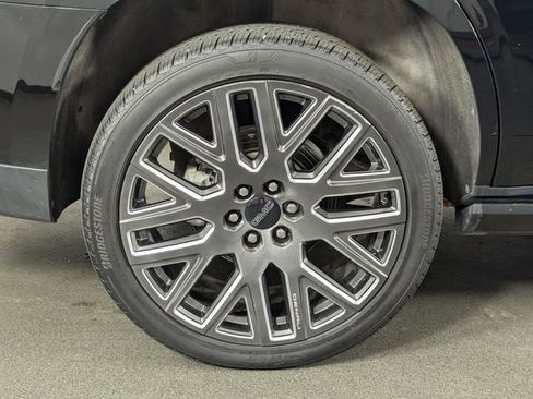 Used 2025 GMC Yukon Denali Ultimate w/ LPO, Floor Liner Package AWD/4WD image 13