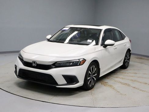 Used 2023 Honda Civic EX image 7