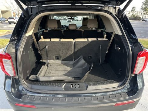 Used 2022 Ford Explorer XLT w/ Equipment Group 202A image 32