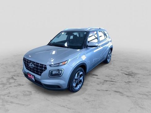 Used 2025 Hyundai Venue SEL image 6