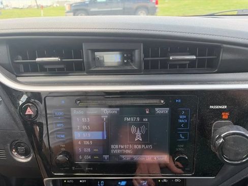 Used 2017 Toyota Corolla SE 50th Anniversary FWD image 7