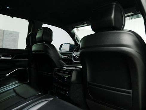 Used 2023 Jeep Wagoneer L 4WD w/ Convenience Group I image 28