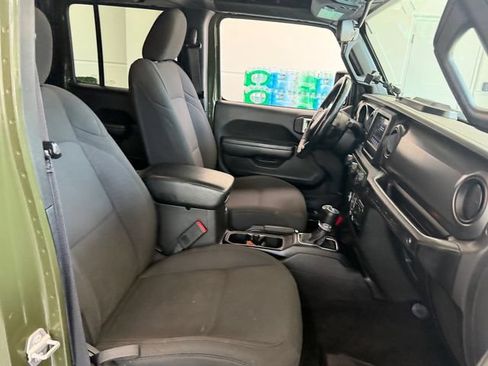 Used 2022 Jeep Wrangler Unlimited Sport AWD/4WD image 16