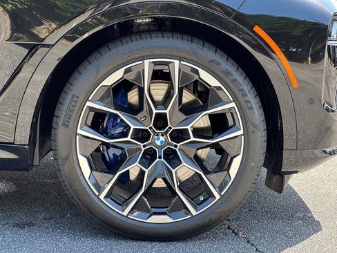 New 2026 BMW X7 xDrive40i w/ M Sport Package AWD/4WD image 13