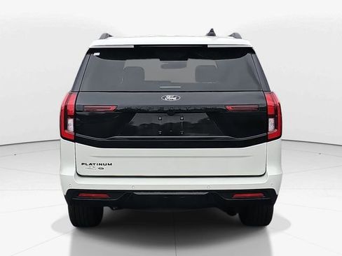 Used 2025 Ford Expedition Platinum w/ Stealth Performance Package AWD/4WD image 4