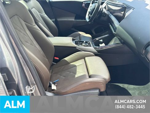 Used 2025 BMW X3 xDrive30i AWD/4WD image 15