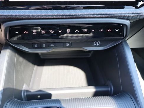 New 2026 Jeep Cherokee Overland AWD/4WD image 23