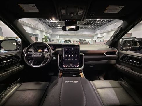 Certified 2025 GMC Yukon XL Denali image 16