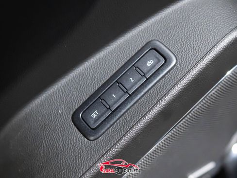 Used 2019 GMC Yukon XL SLT w/ Premium Edition image 41