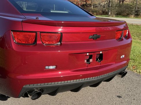 Used 2010 Chevrolet Camaro SS w/ RS Package image 8