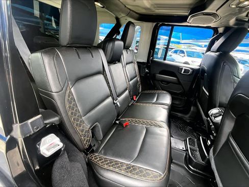 Used 2021 Jeep Wrangler Unlimited Sahara image 20