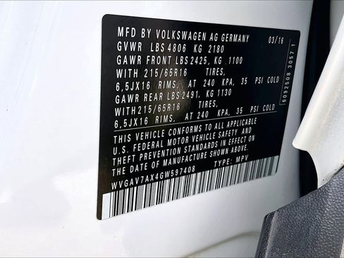 Used 2016 Volkswagen Tiguan S image 33