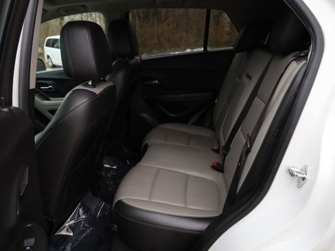 Used 2015 Chevrolet Trax LTZ image 18