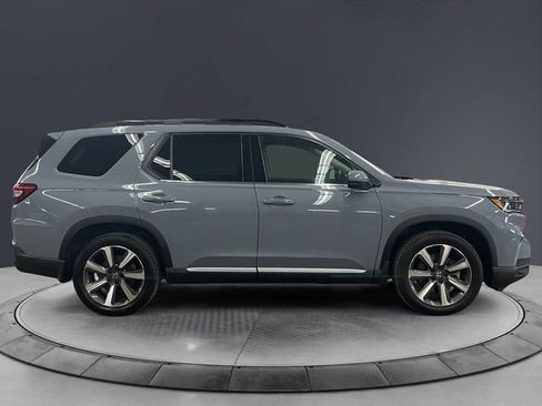 Certified 2023 Honda Pilot Touring image 6