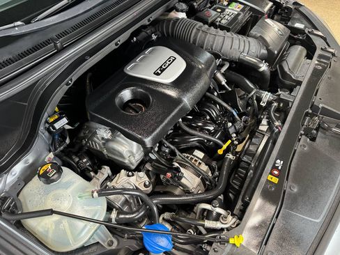 Used 2018 Hyundai Elantra Sport FWD image 40