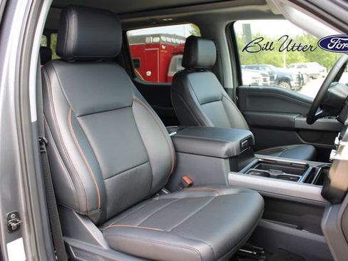 New 2026 Ford F250 Lariat w/ Black Appearance Package AWD/4WD image 7