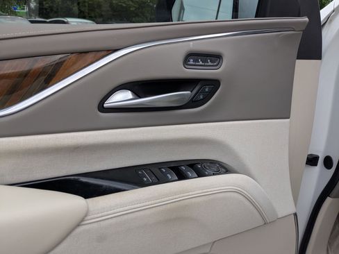 Used 2024 Cadillac Escalade Sport Platinum image 12