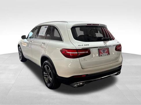 Used 2019 Mercedes-Benz GLC 300 4MATIC w/ Premium Package image 7