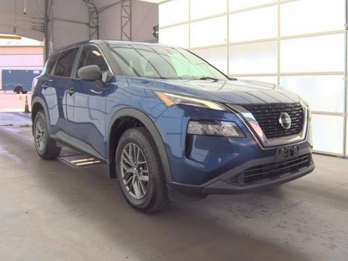 Used 2021 Nissan Rogue S AWD/4WD image 4