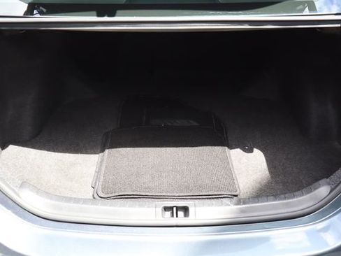 Used 2017 Toyota Corolla L FWD image 21