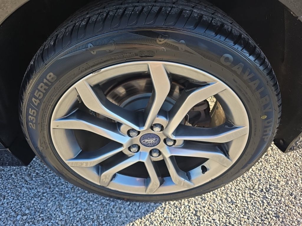 Used 2017 Ford Fusion SE w/ Equipment Group 201A FWD image 25
