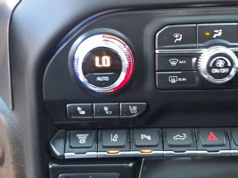 Used 2020 GMC Sierra 2500 Denali w/ Denali Ultimate Package AWD/4WD image 16