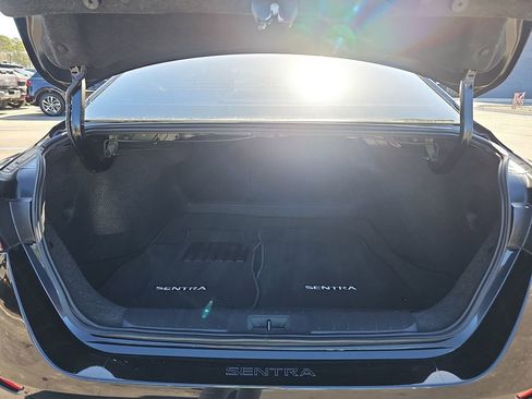 Used 2024 Nissan Sentra SV w/ SV Premium Package image 15