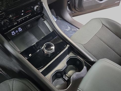 New 2026 Jeep Grand Cherokee Laredo X AWD/4WD image 27