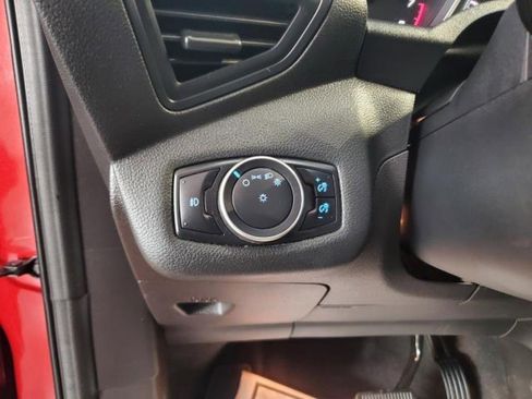Used 2015 Ford Escape SE FWD image 17