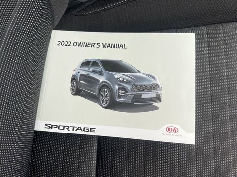 Certified 2022 Kia Sportage LX w/ LX FWD Value Edition Package image 25
