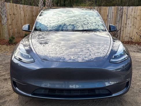 Used 2022 Tesla Model Y Performance image 23