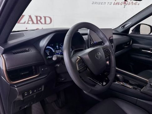 Used 2024 Toyota Grand Highlander MAX Limited image 11